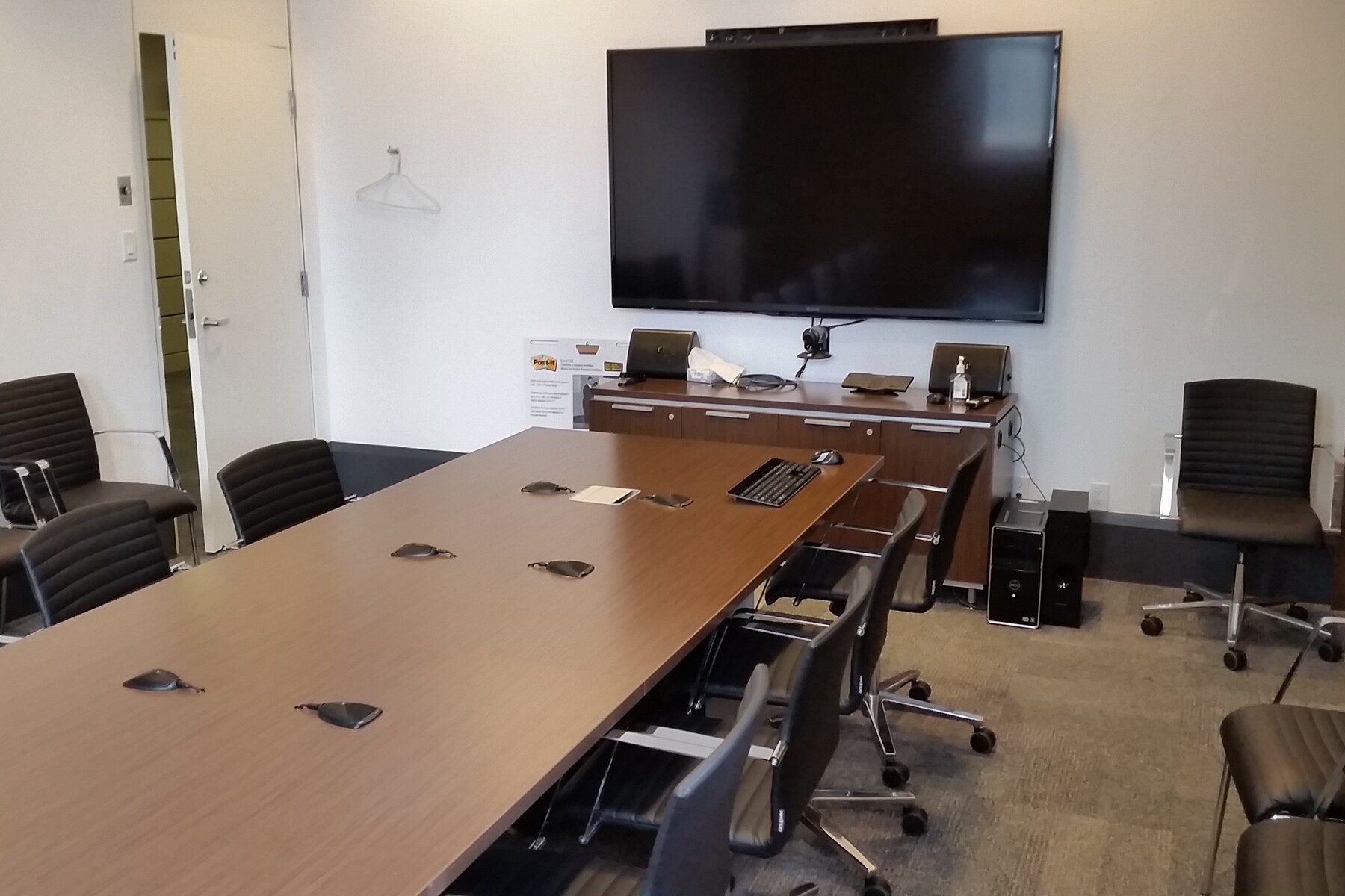 Boardroom AV installation